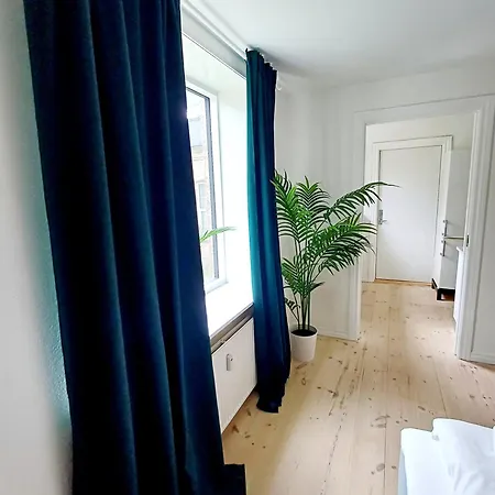 Charming 2 Bedroom 1 Free Parking Hjørring