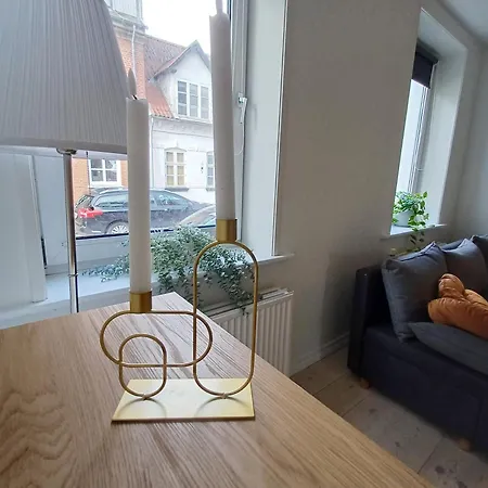 Charming 2 Bedroom Free Parking *