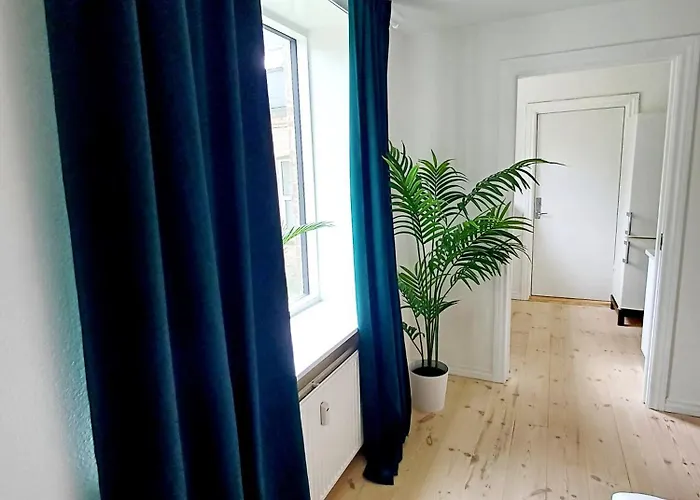 Charming 2 Bedroom 1 Free Parking Hjørring